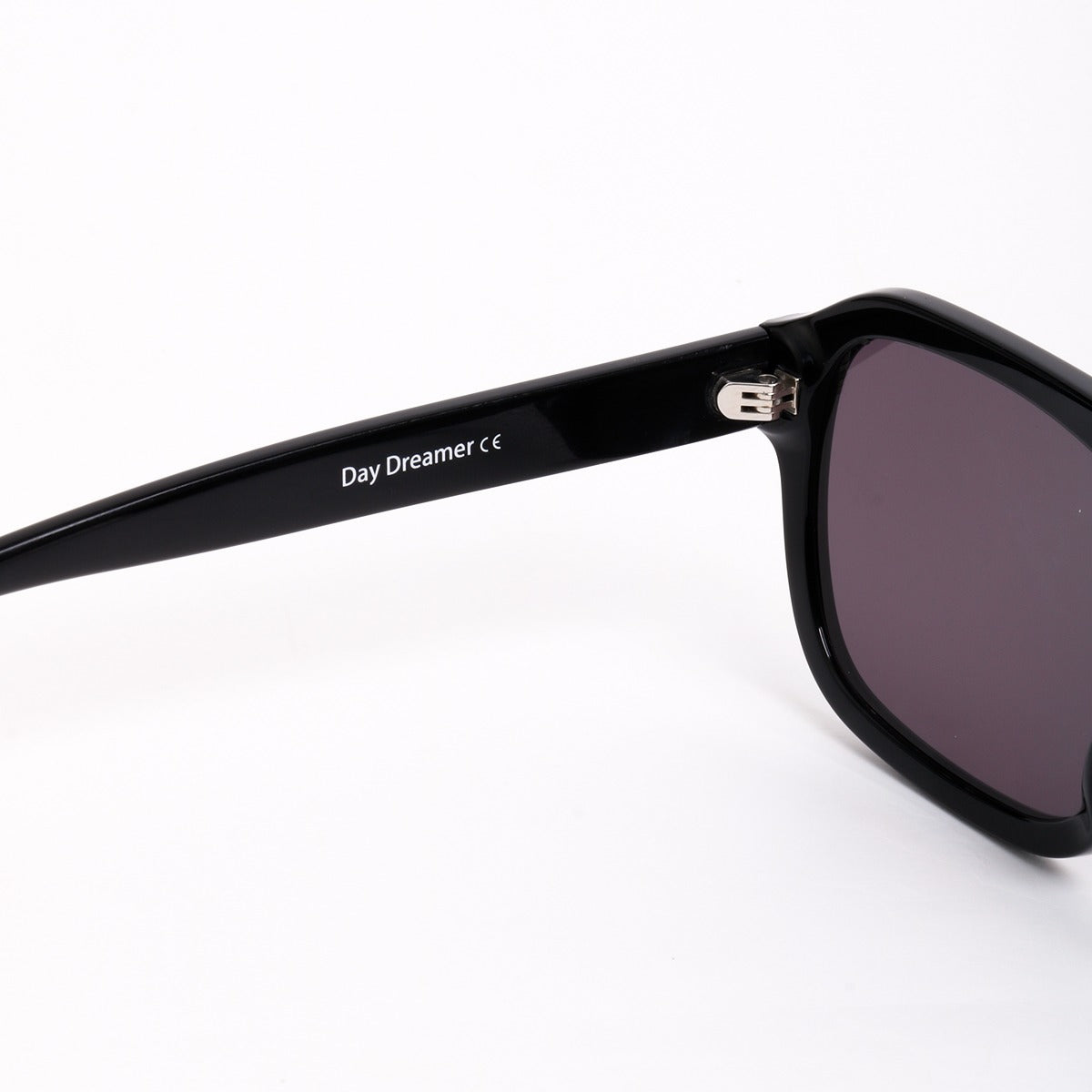 DAY DREAMER - BLACK